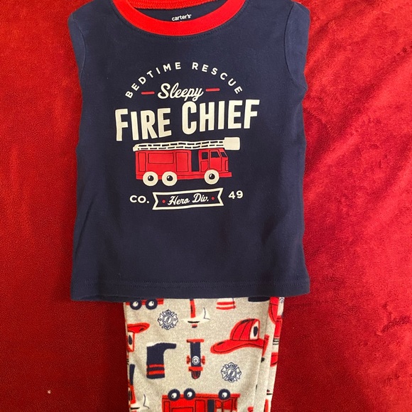 Carter’s.. Boys 2T pjs - Picture 3 of 5